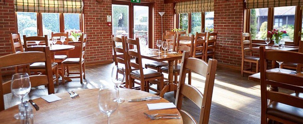 ホテル White Hart By Chef & Brewer Collection Chalfont St Giles レストラン 写真